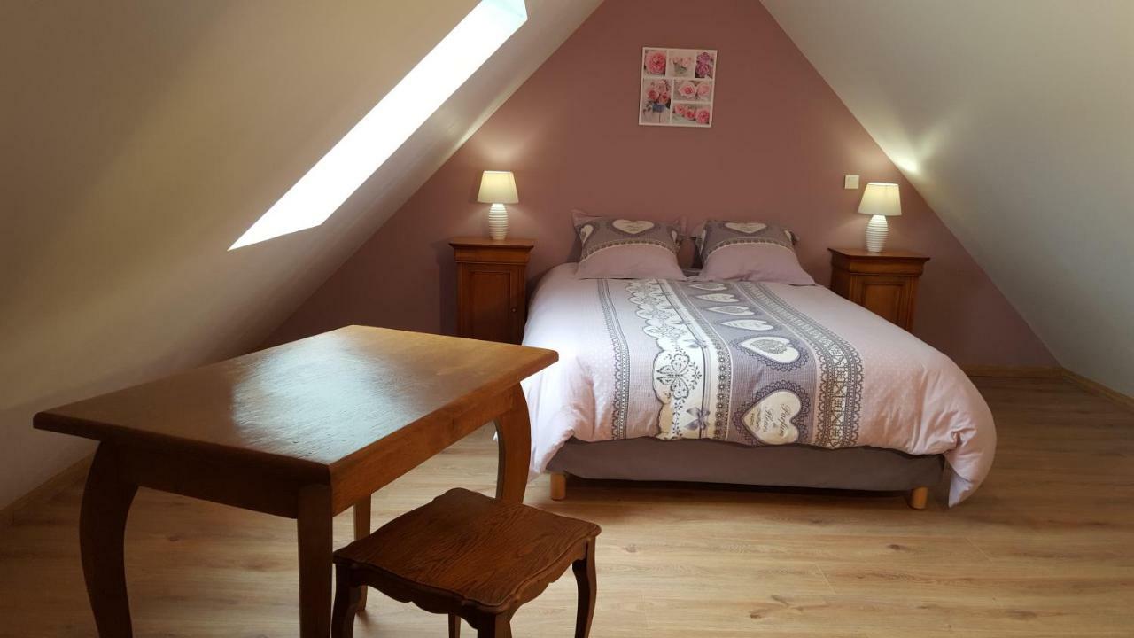 Vacation Home On Rue Du Marais 5 Petiville  Eksteriør billede