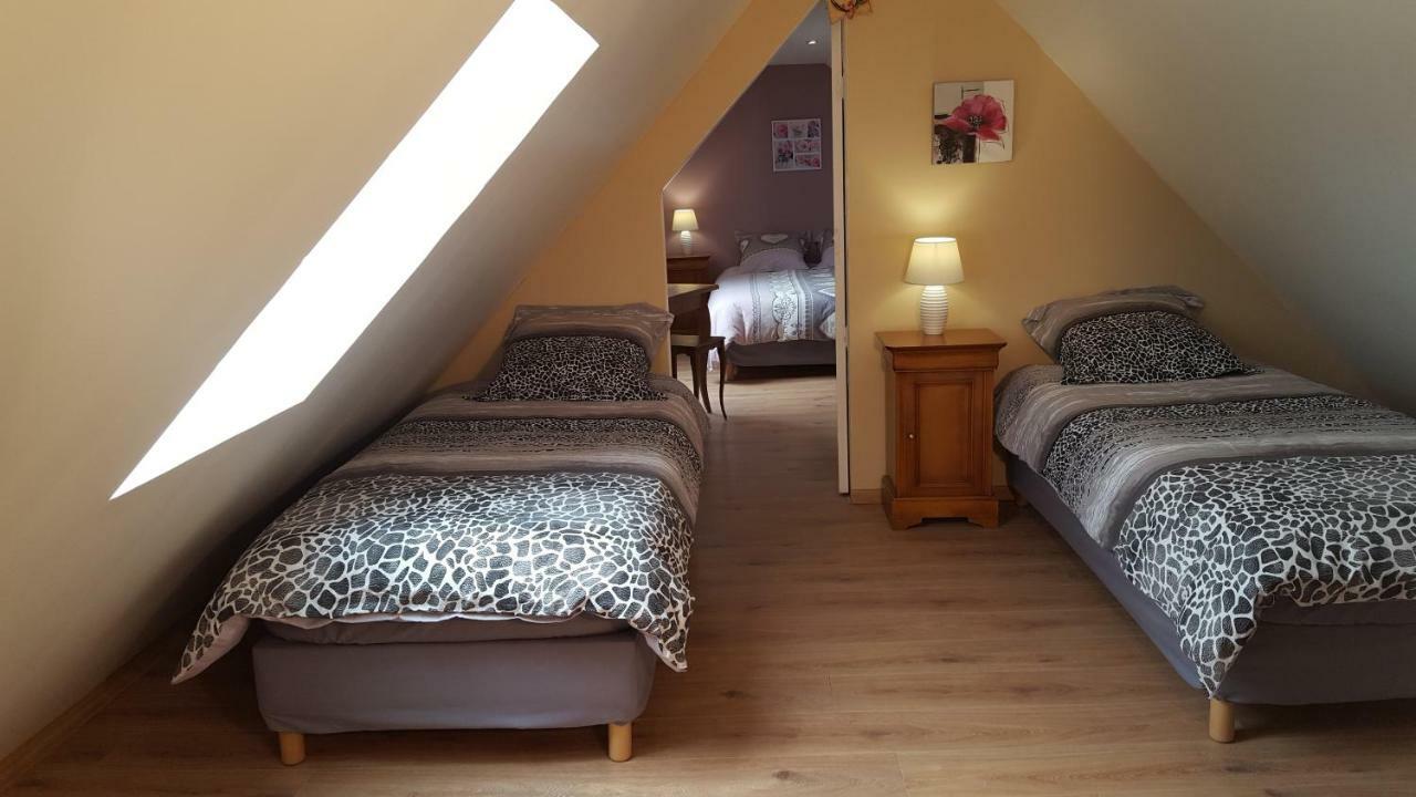 Vacation Home On Rue Du Marais 5 Petiville  Eksteriør billede